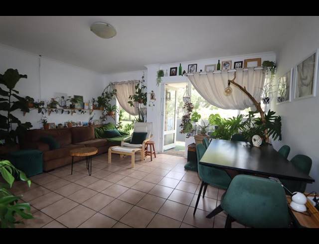 2 BEDROOM APARTMENT FOR SALE IN CLAREMONT